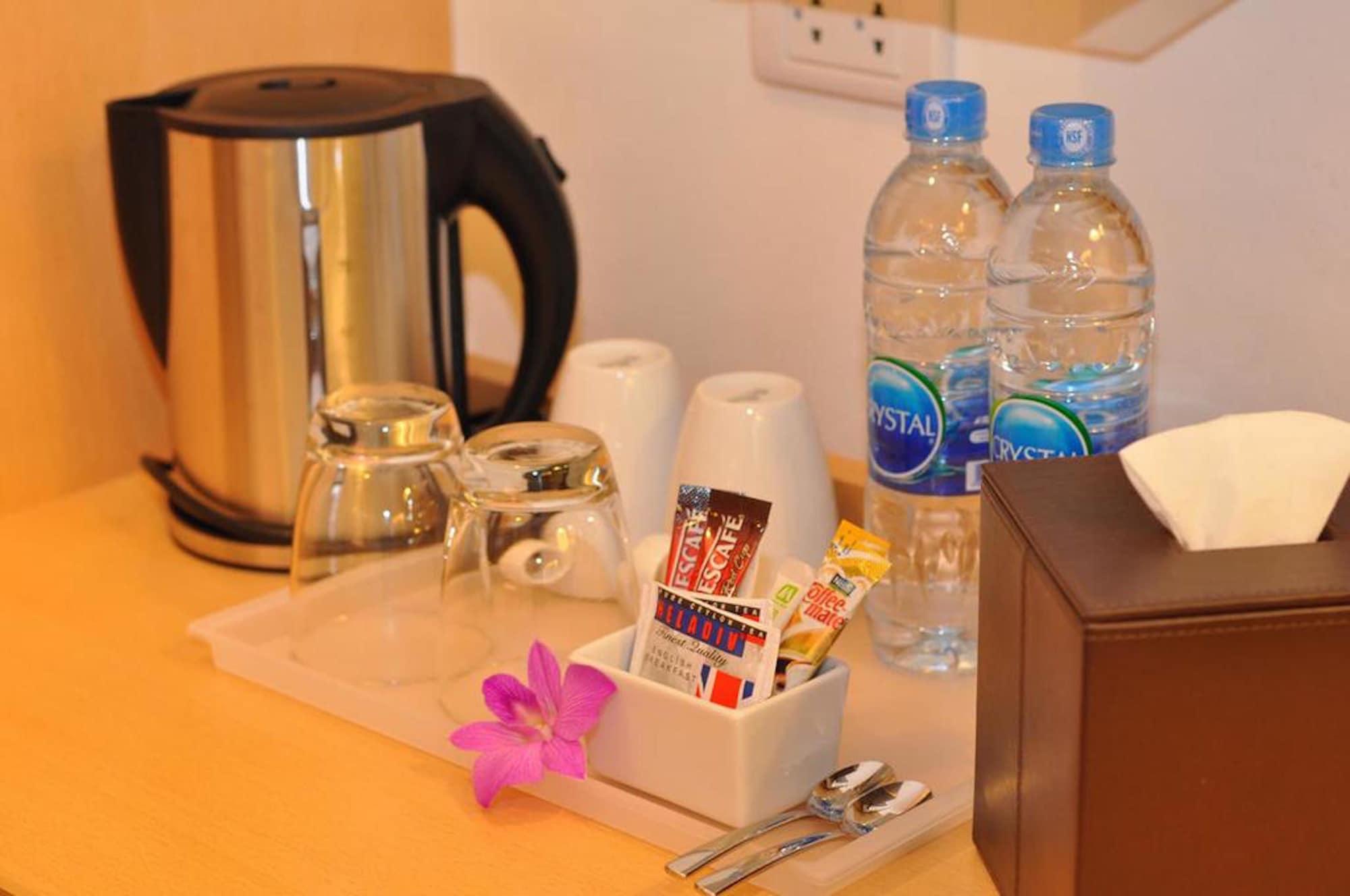 Iyarin @ Tuk Chang Hotel Μπανγκόκ Εξωτερικό φωτογραφία