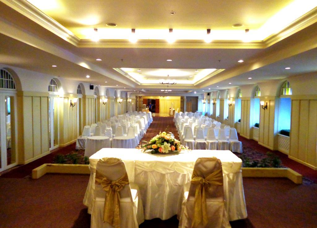 Iyarin @ Tuk Chang Hotel Μπανγκόκ Εξωτερικό φωτογραφία