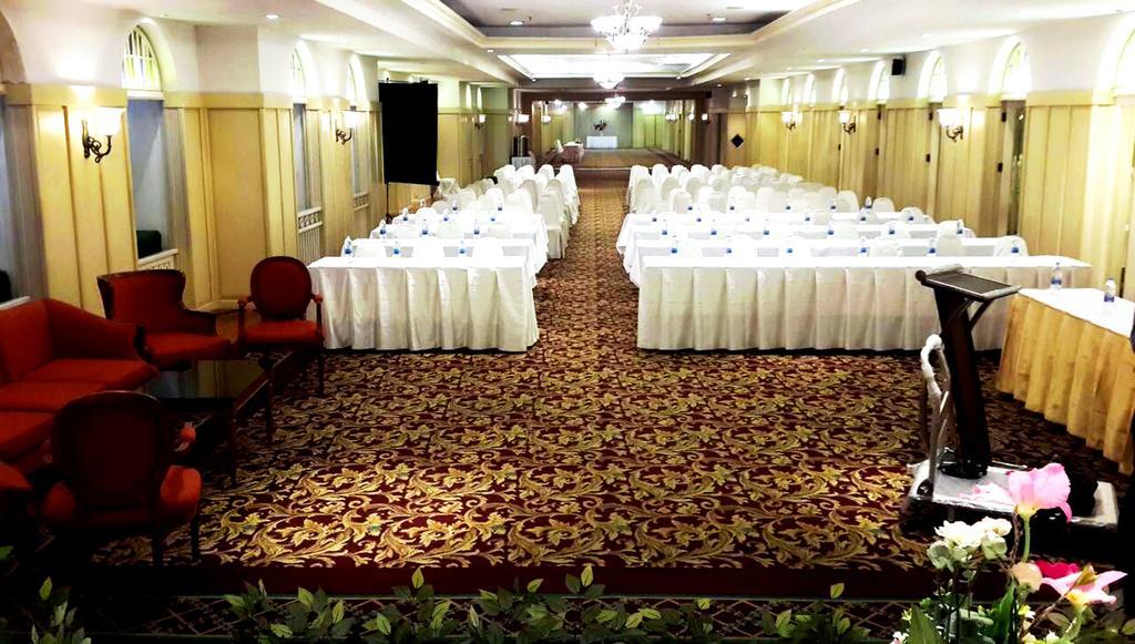Iyarin @ Tuk Chang Hotel Μπανγκόκ Εξωτερικό φωτογραφία
