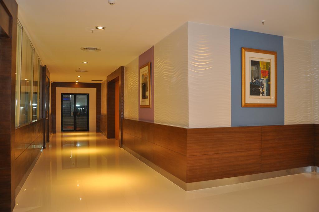 Iyarin @ Tuk Chang Hotel Μπανγκόκ Εξωτερικό φωτογραφία
